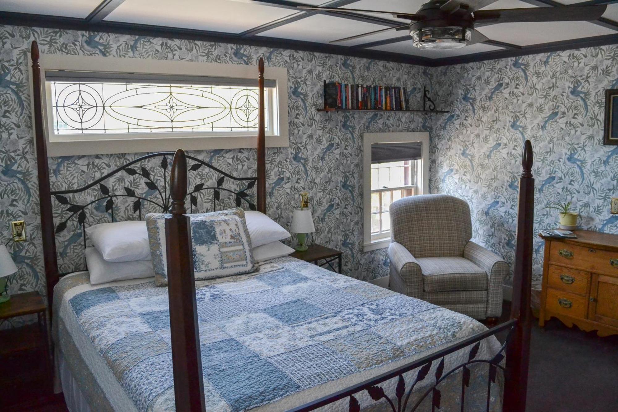 Bed & Breakfast Black Friar And Pub Bar Harbor